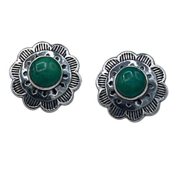 Vintage Native American Sterling Silver and Malachite screwback earrings. - Picture 1 of 7